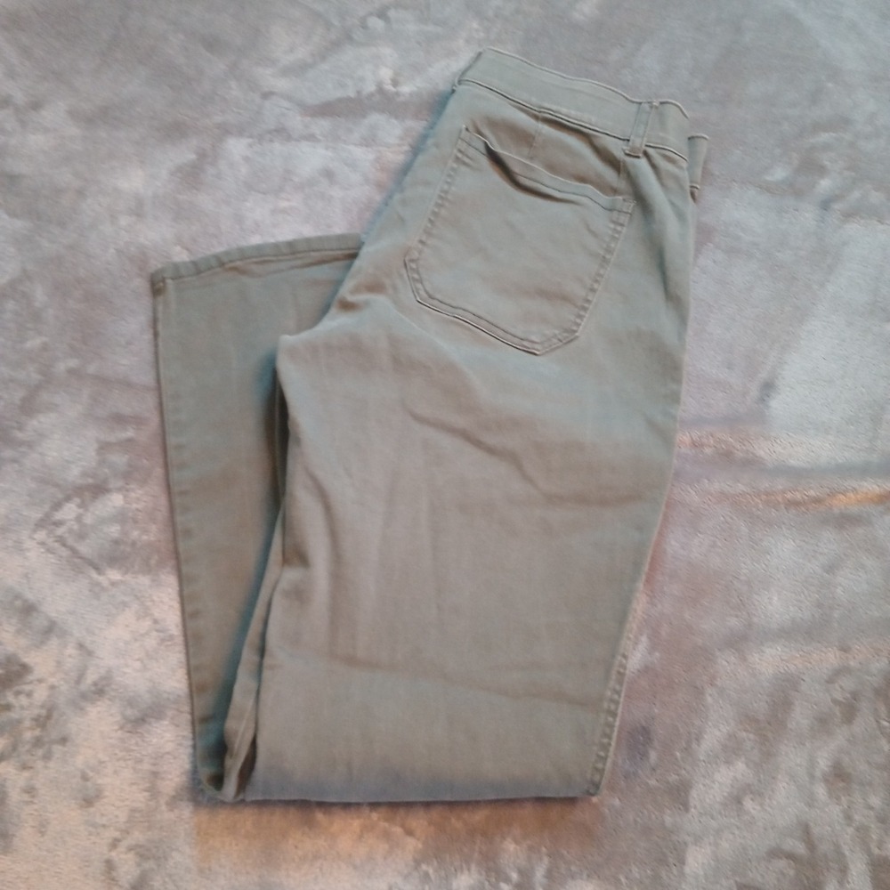 Democracy Ab Technology Cargo Pants Womens 8 Utility Pockets Olive Cropped Ankle